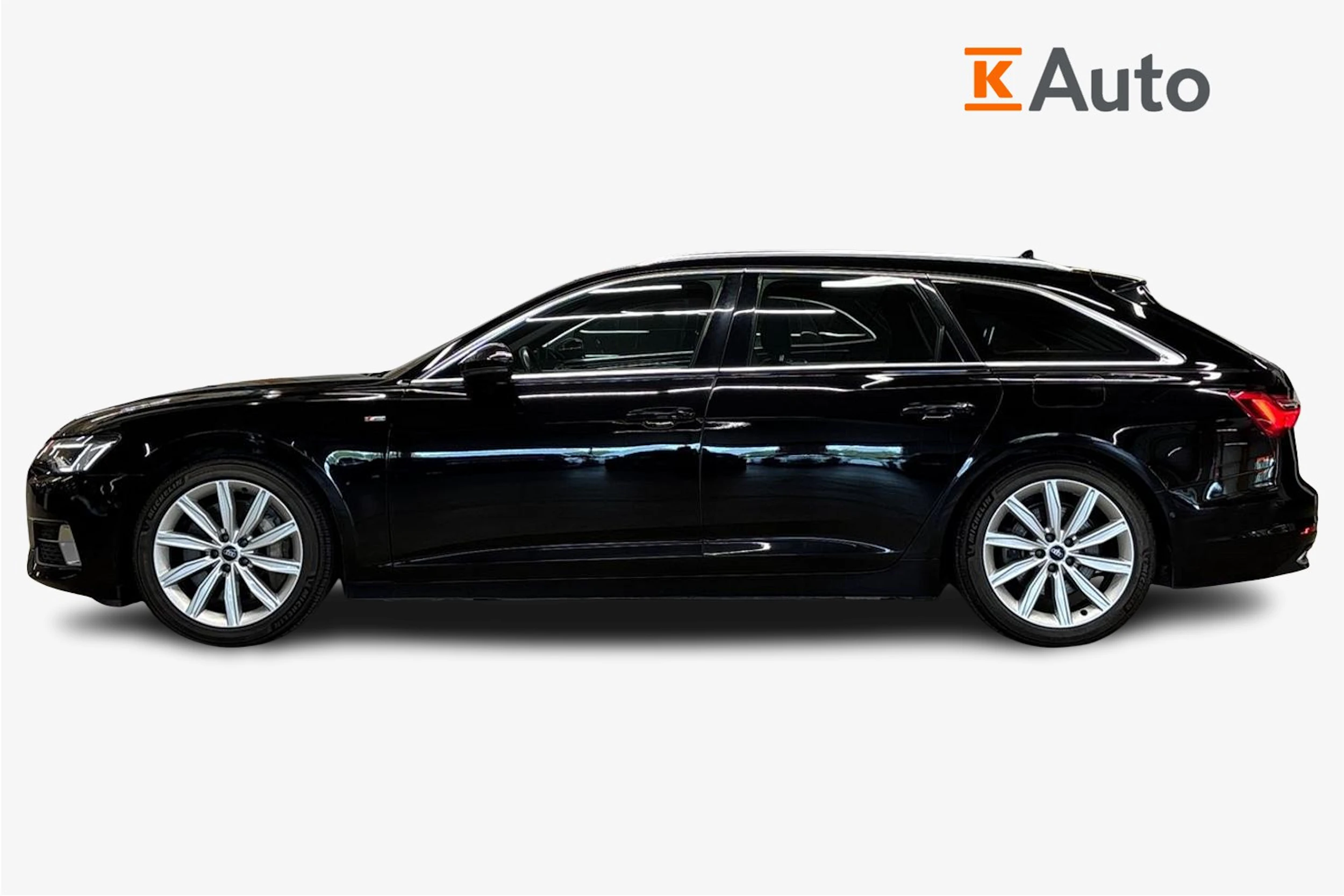 musta Audi A6 2022 kuva 5.