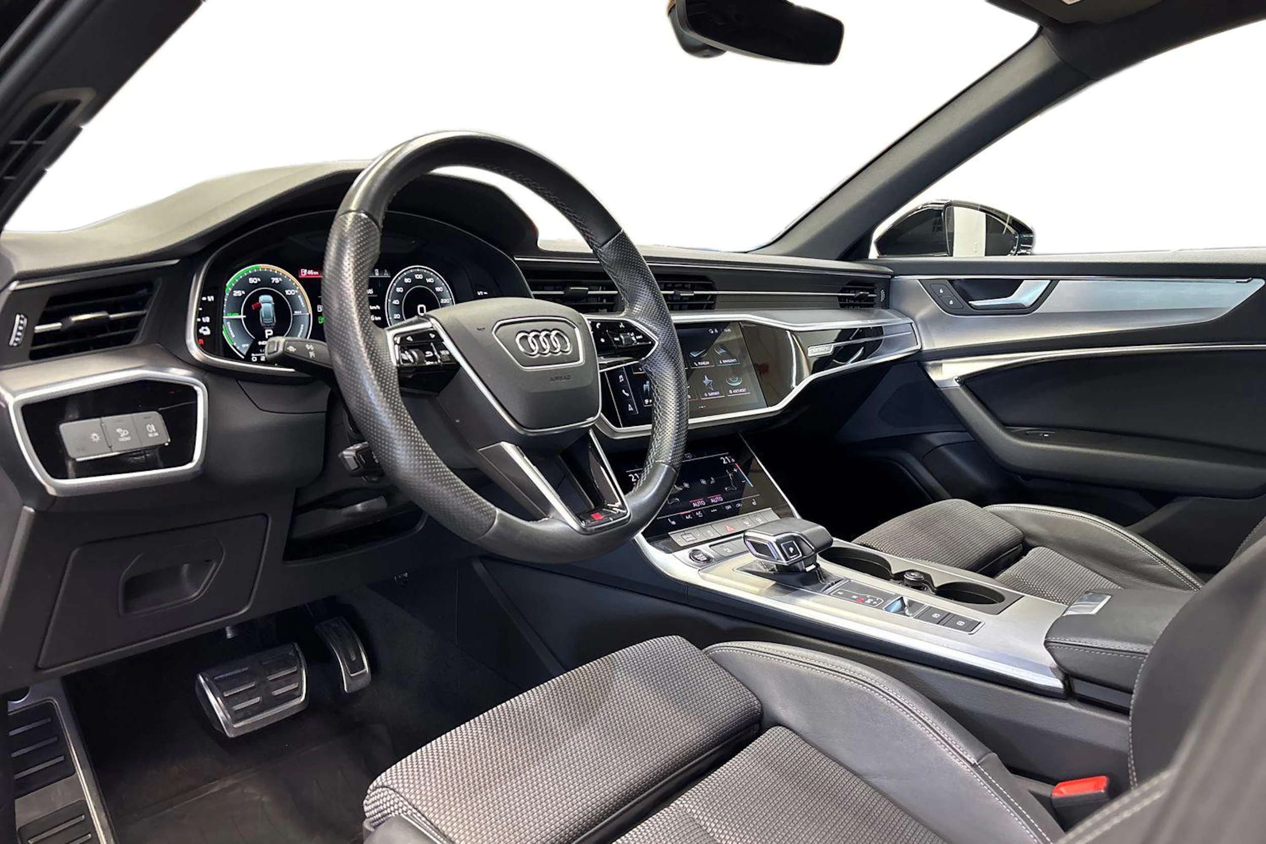 musta Audi A6 2022 kuva 6.