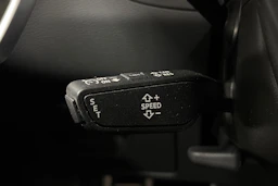 musta Audi A6 2022 kuva 17.