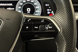 musta Audi A6 2022 kuva 20.