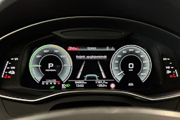 musta Audi A6 2022 kuva 21.