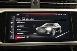musta Audi A6 2022 kuva 25.
