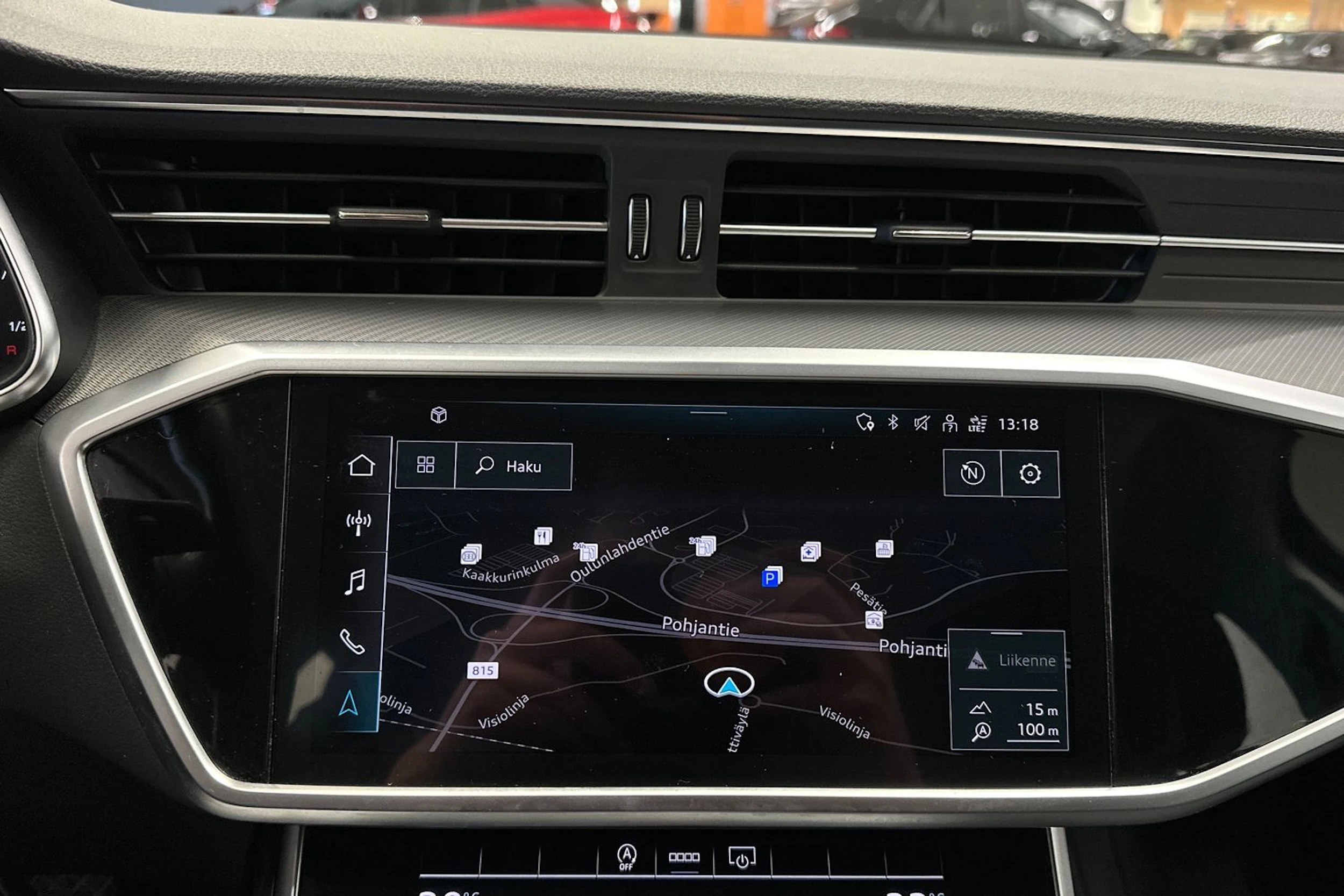 musta Audi A6 2022 kuva 16.