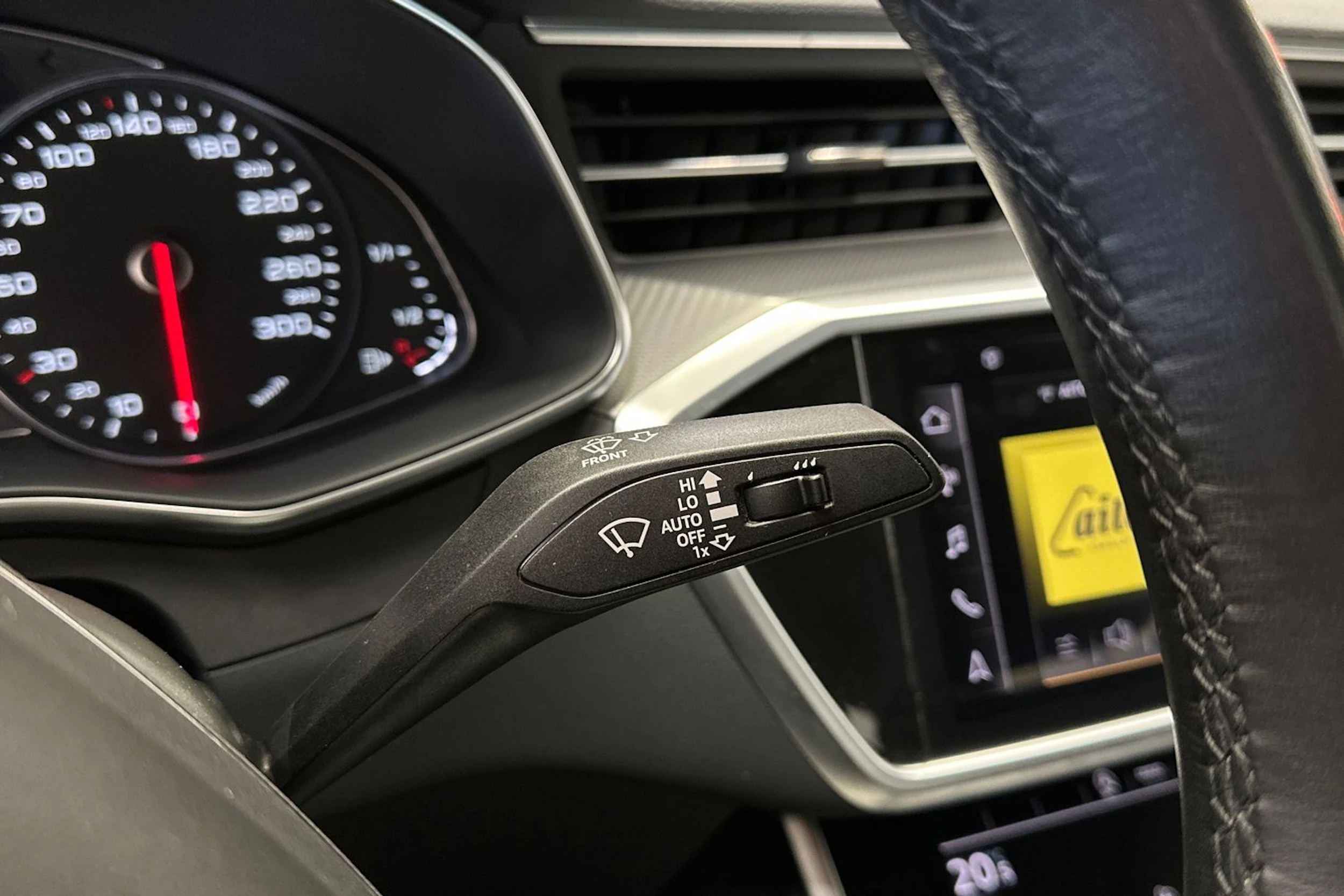 musta Audi A6 2022 kuva 25.