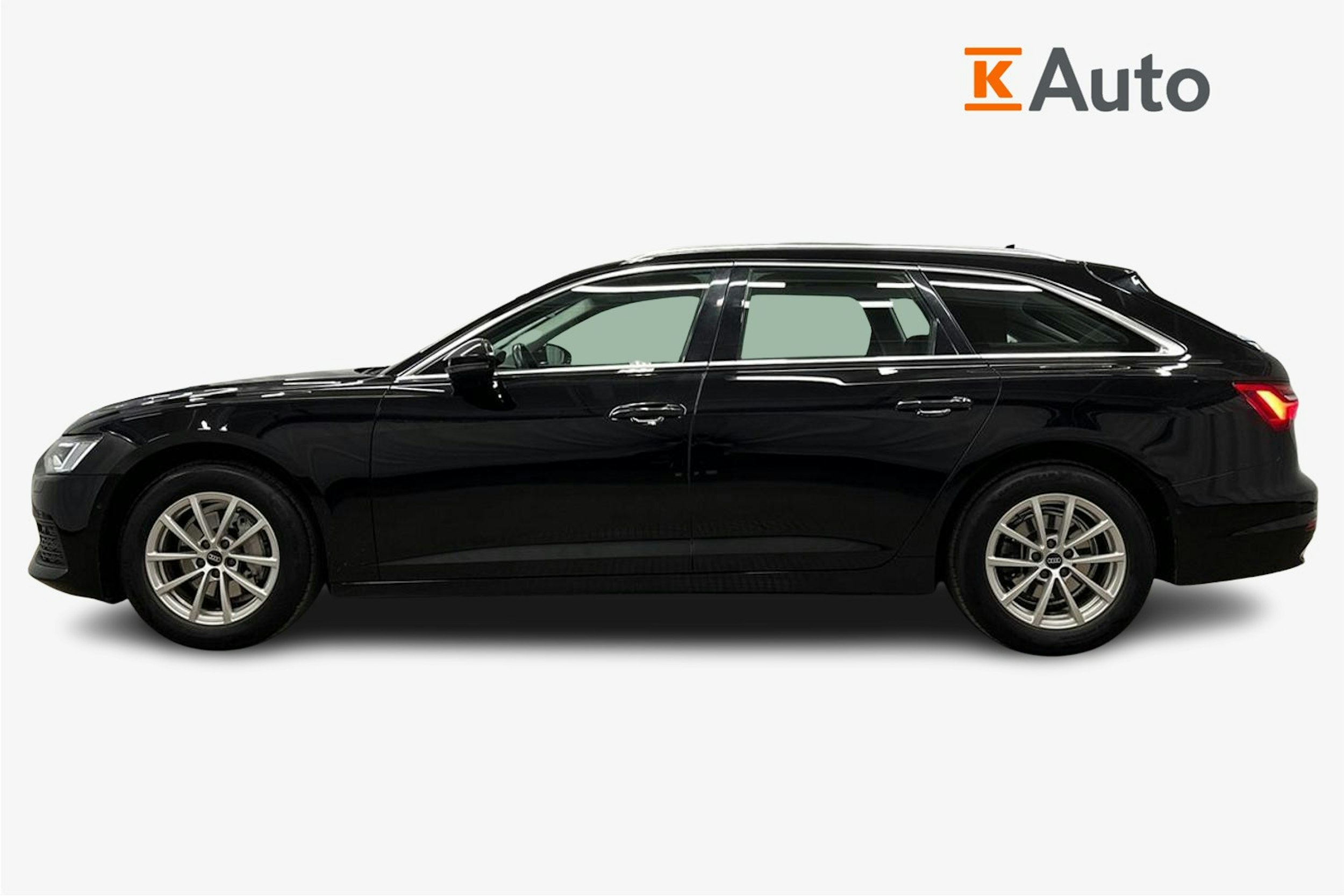 musta Audi A6 2022 kuva 6.