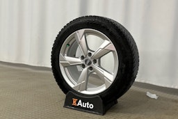 musta Audi A6 2022 kuva 13.