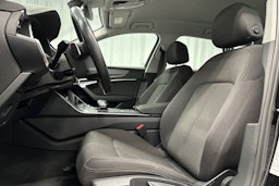 musta Audi A6 2022 kuva 18.