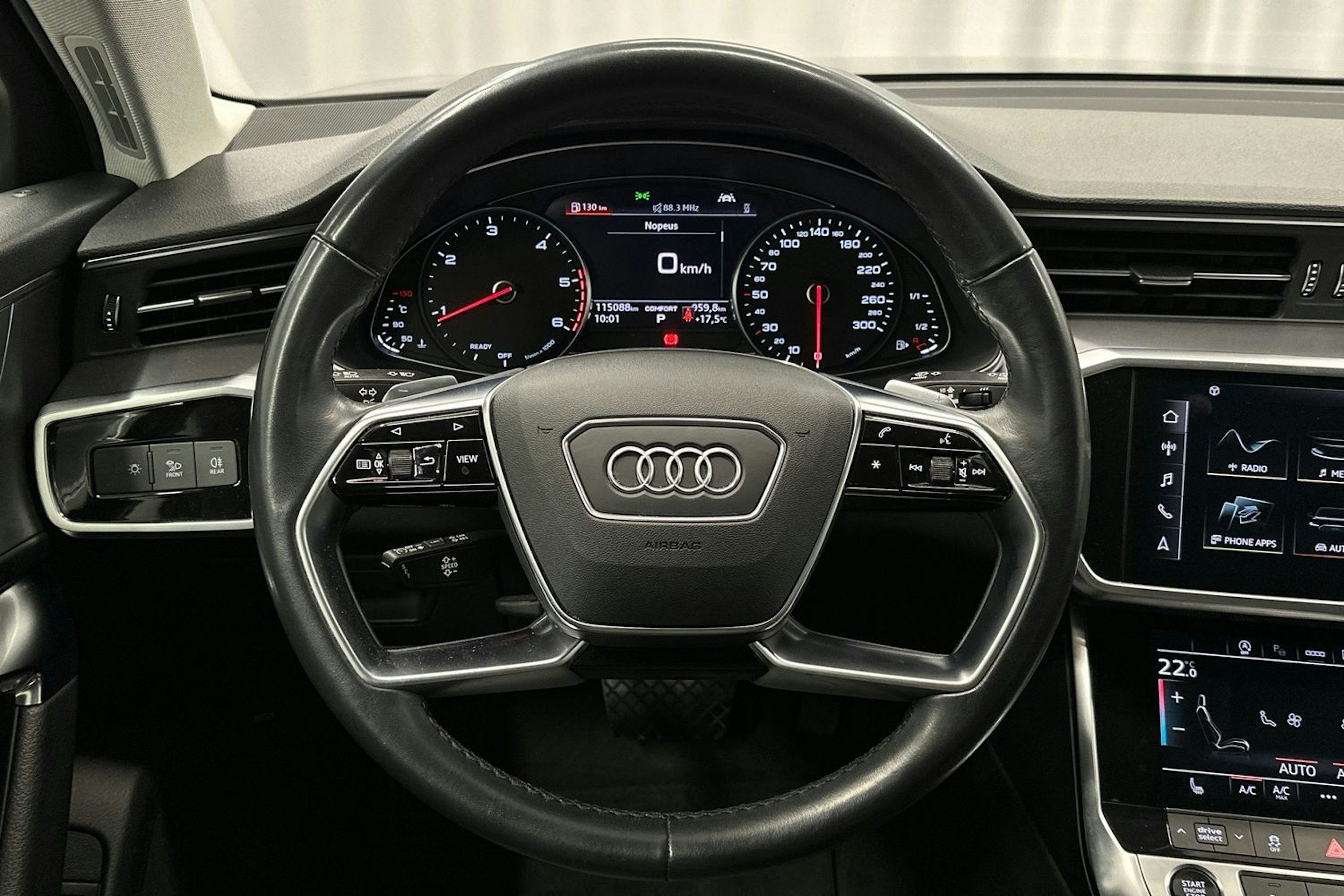 musta Audi A6 2022 kuva 19.