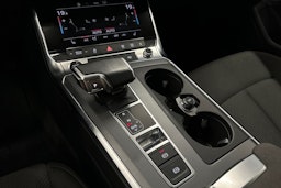 musta Audi A6 2022 kuva 24.