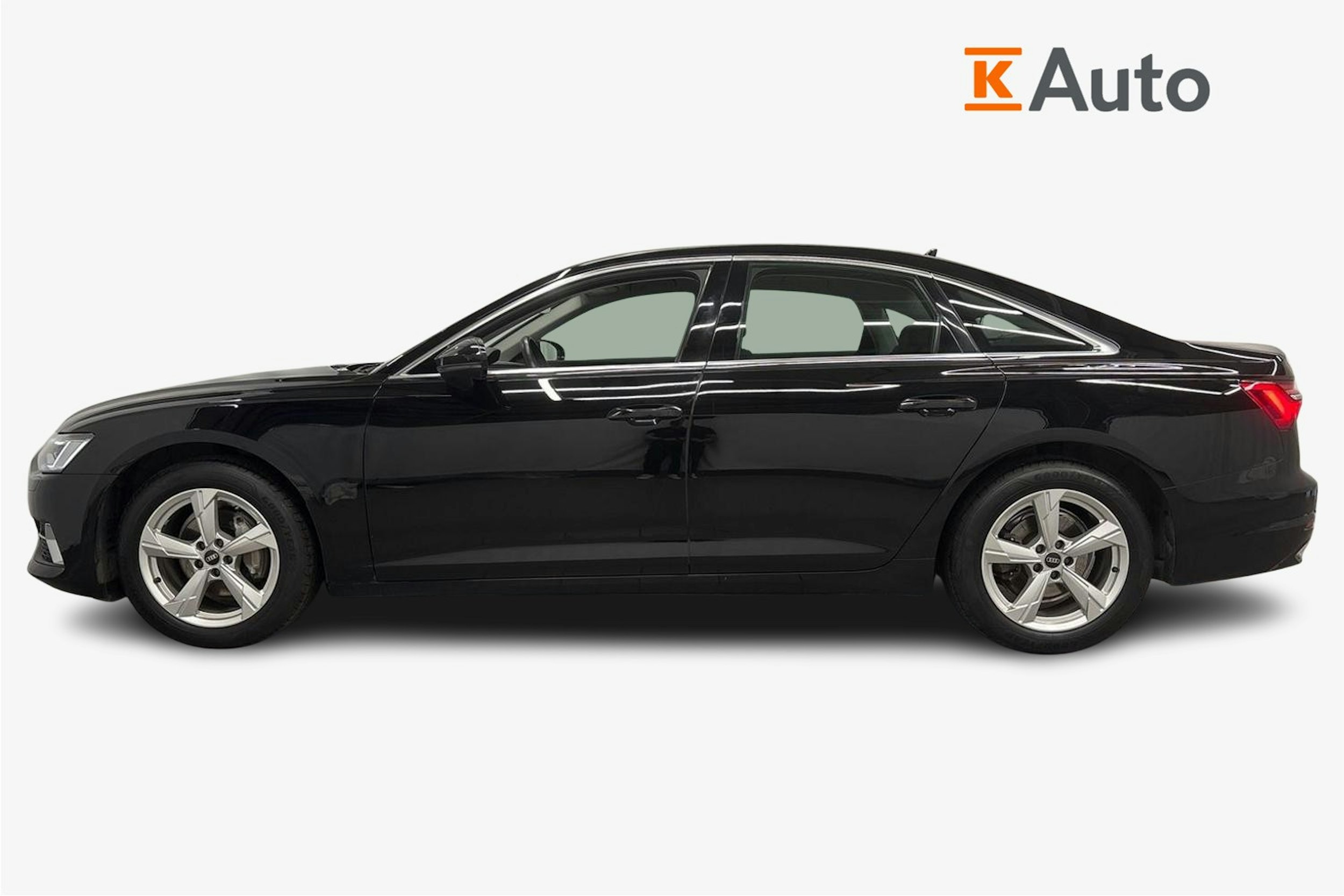 musta Audi A6 2022 kuva 6.