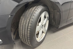 musta Audi A6 2022 kuva 13.