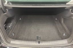 musta Audi A6 2022 kuva 15.