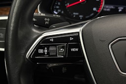 Musta Audi A6 2022 kuva 13.