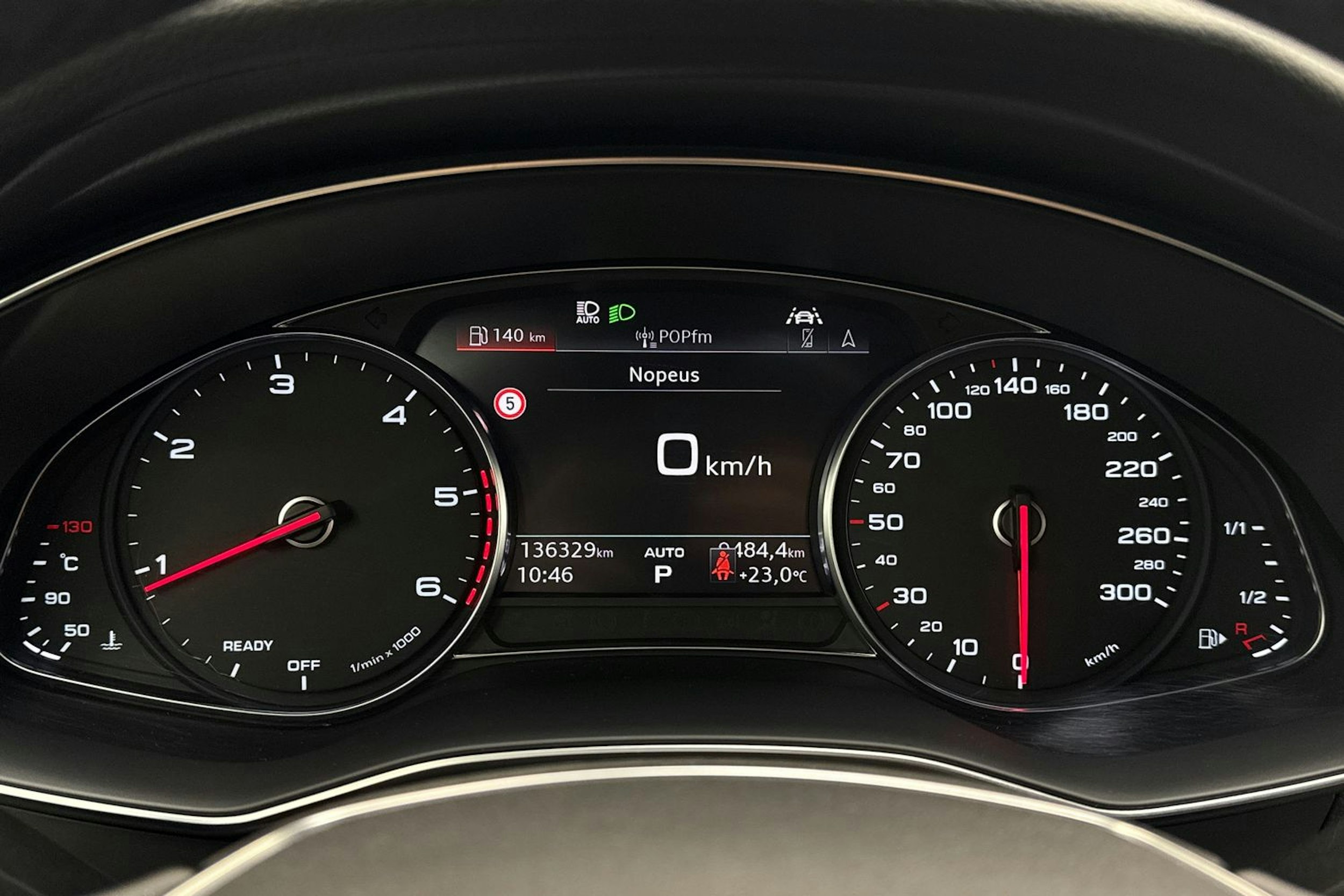 Musta Audi A6 2022 kuva 15.