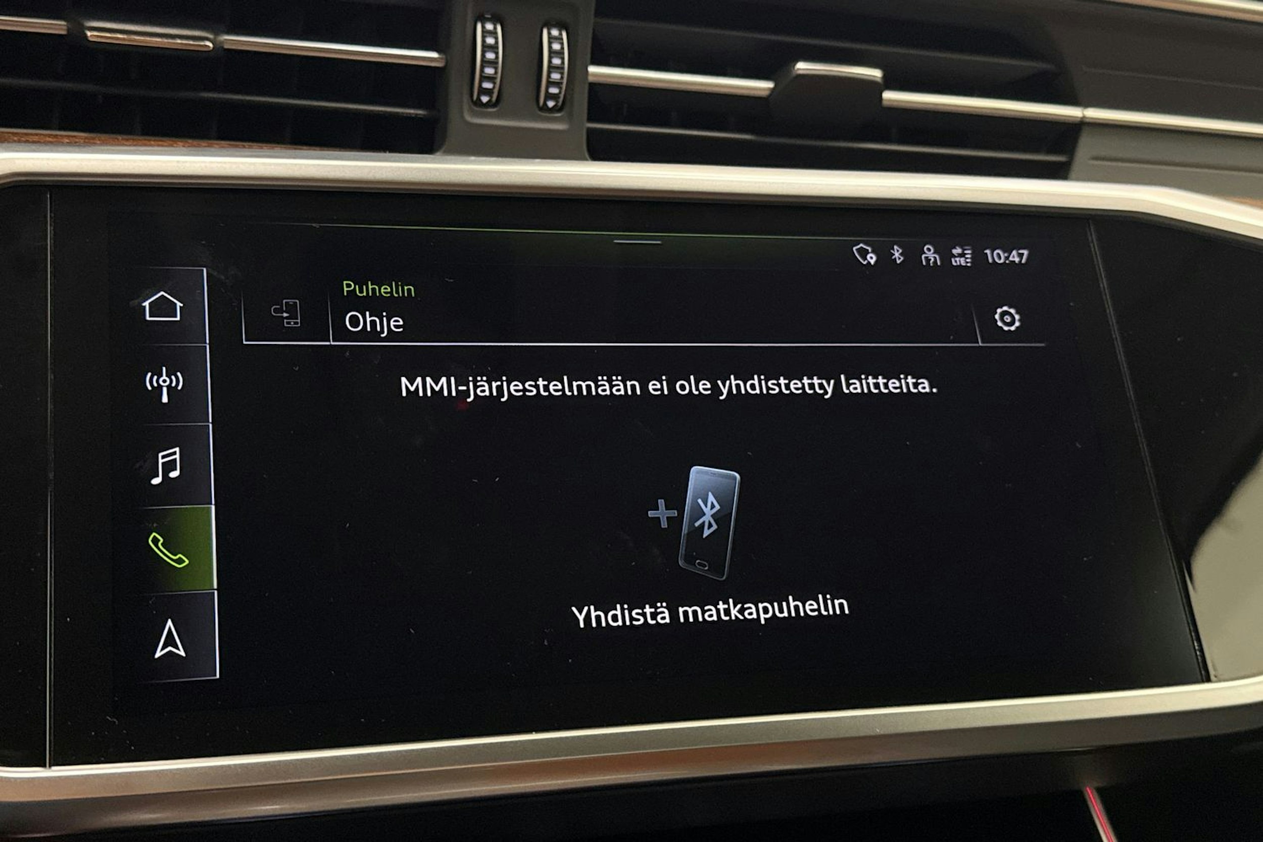 Musta Audi A6 2022 kuva 23.