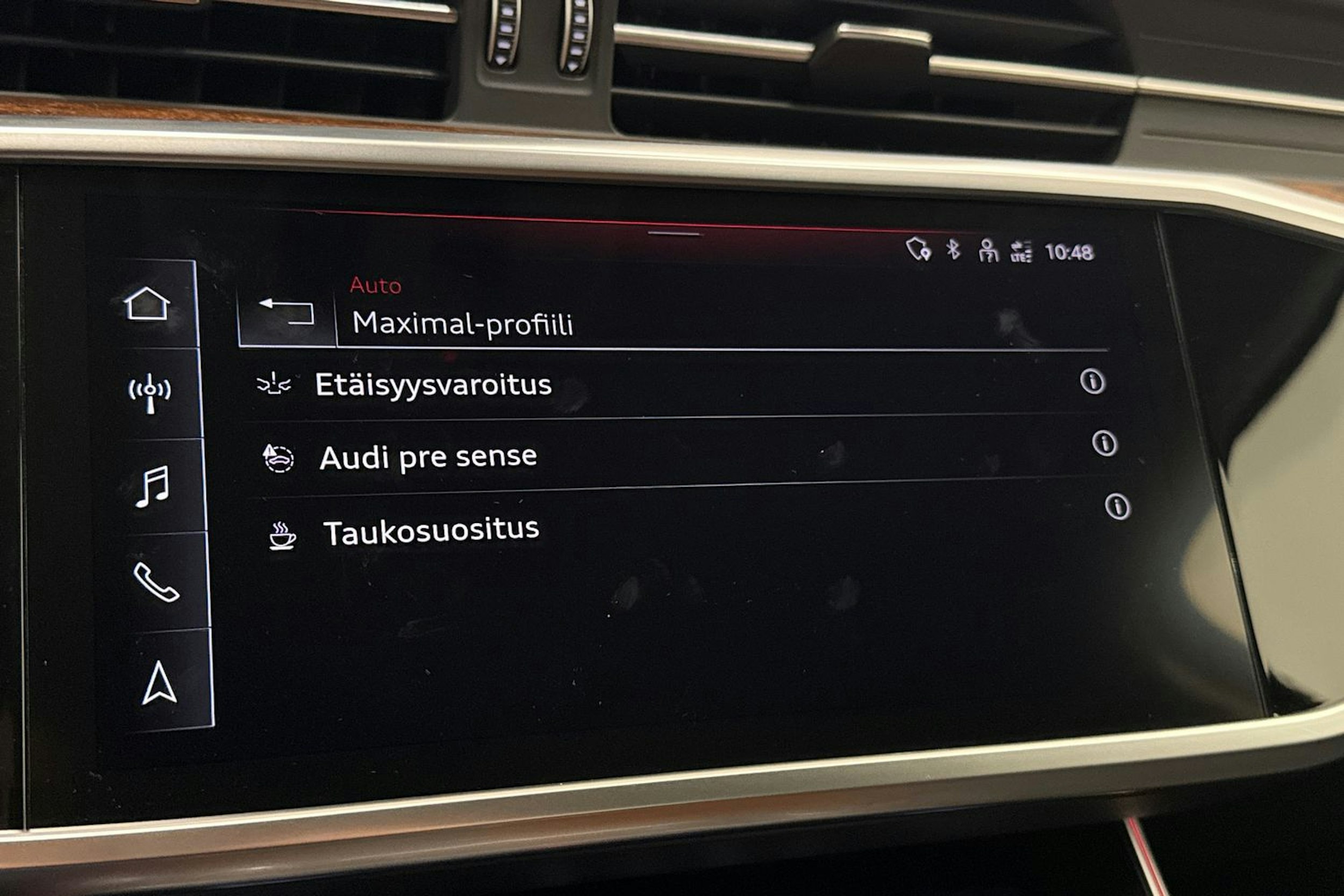 Musta Audi A6 2022 kuva 29.
