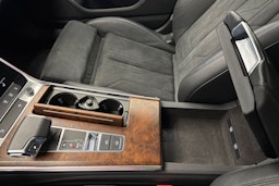 Musta Audi A6 2022 kuva 34.