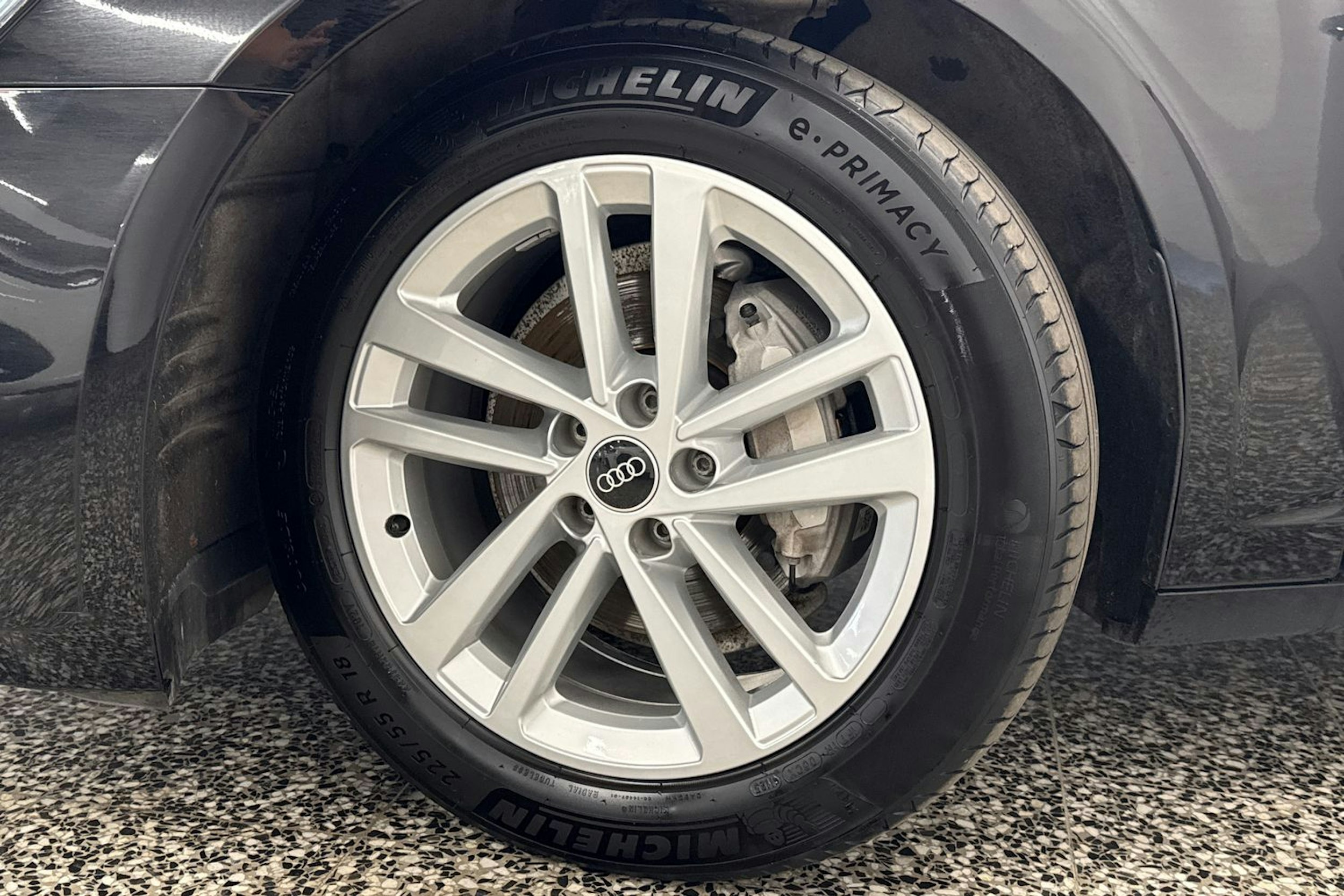 Musta Audi A6 2022 kuva 37.