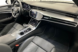 musta Audi A6 2022 kuva 13.