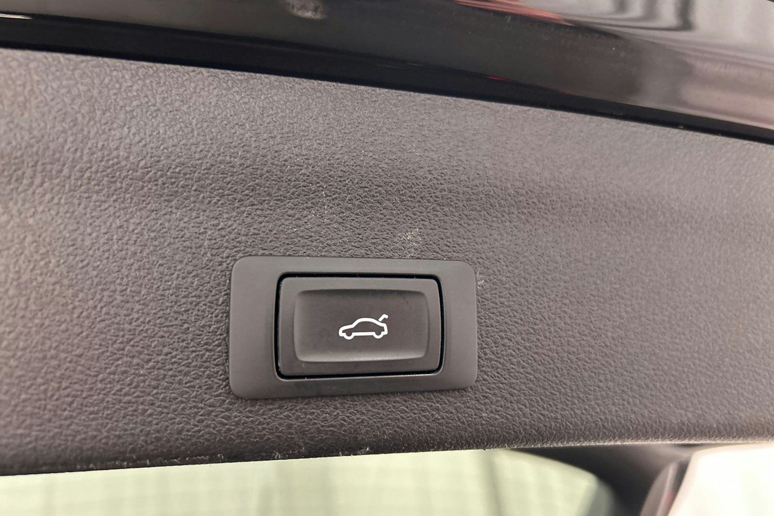 musta Audi A6 2022 kuva 17.