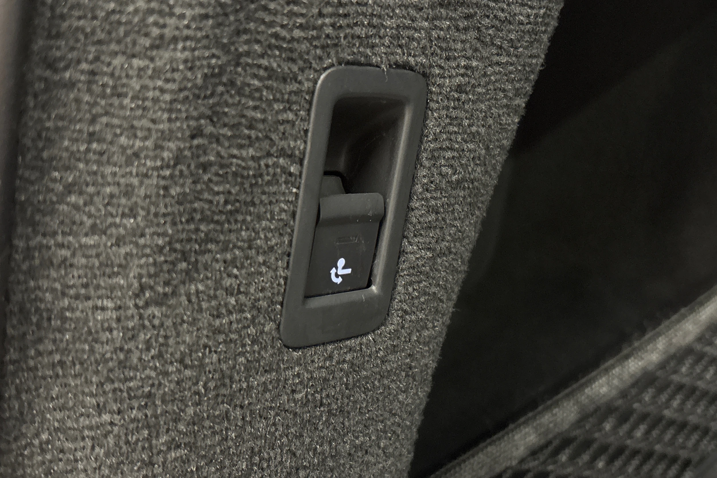 hopea Audi A6 2023 kuva 13.