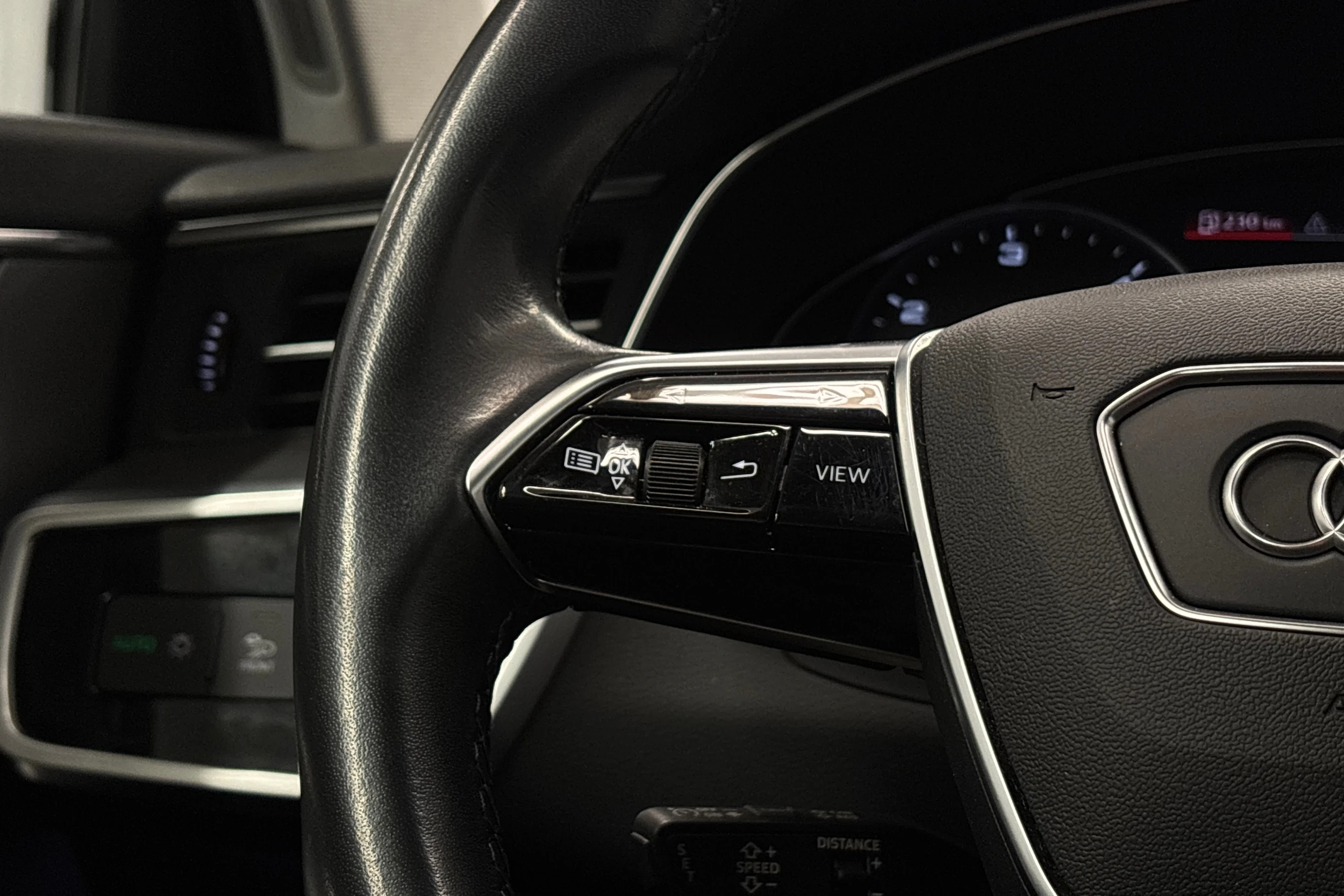 hopea Audi A6 2023 kuva 16.