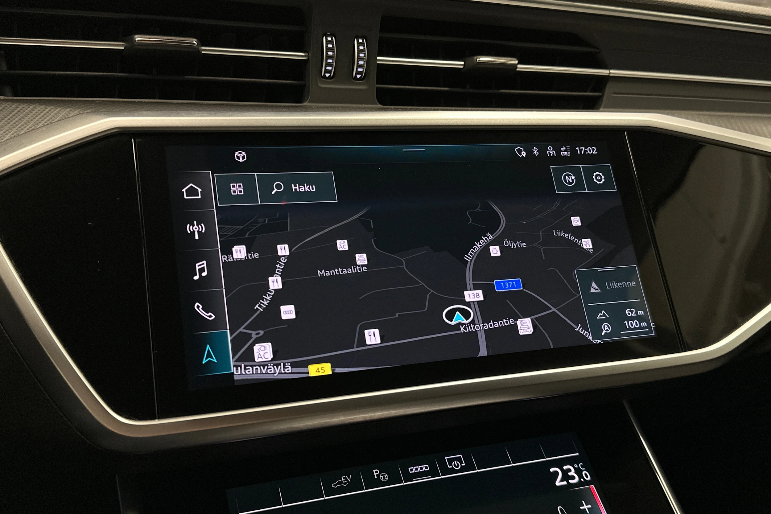 valkoinen Audi A6 2023 kuva 13.