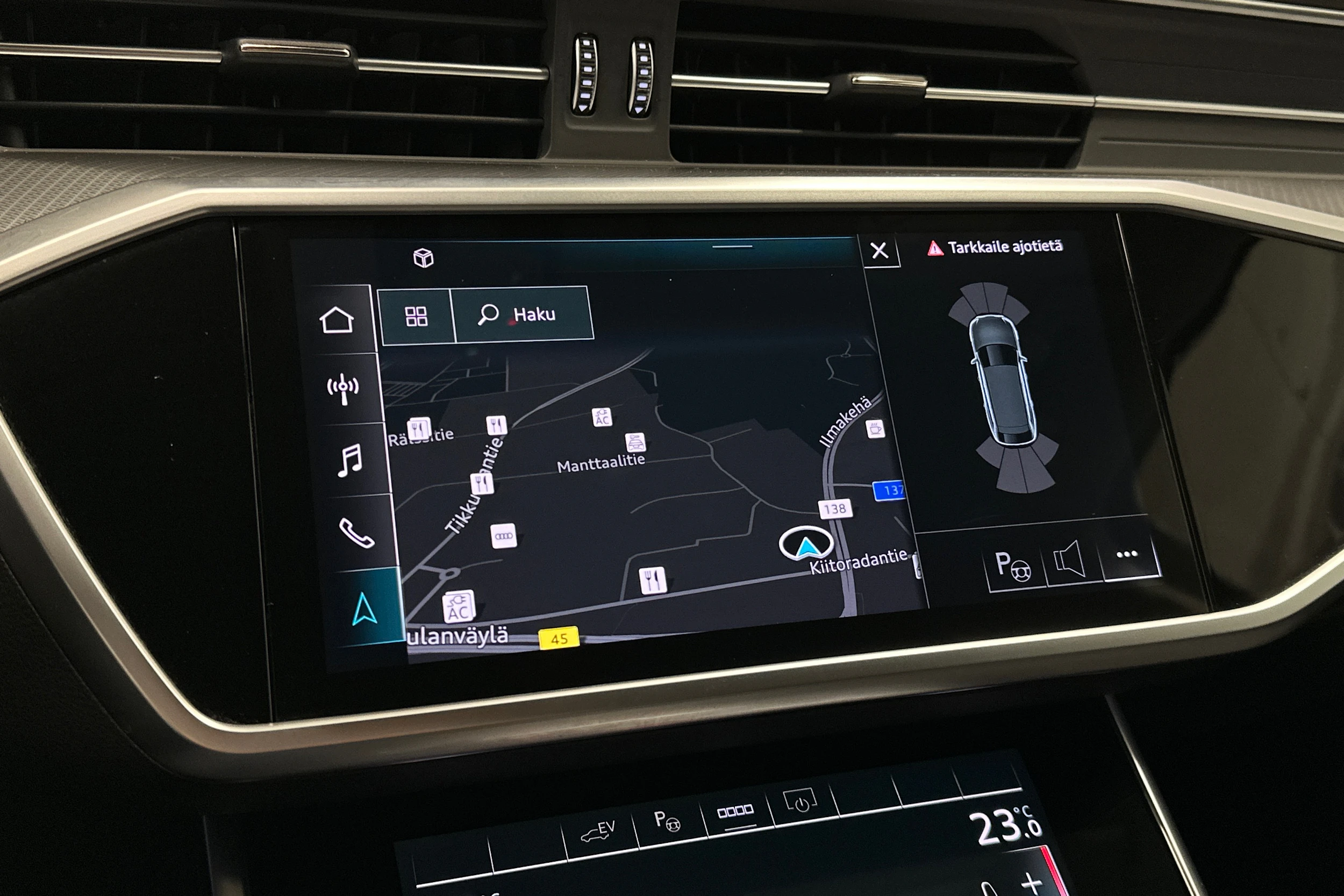 valkoinen Audi A6 2023 kuva 14.