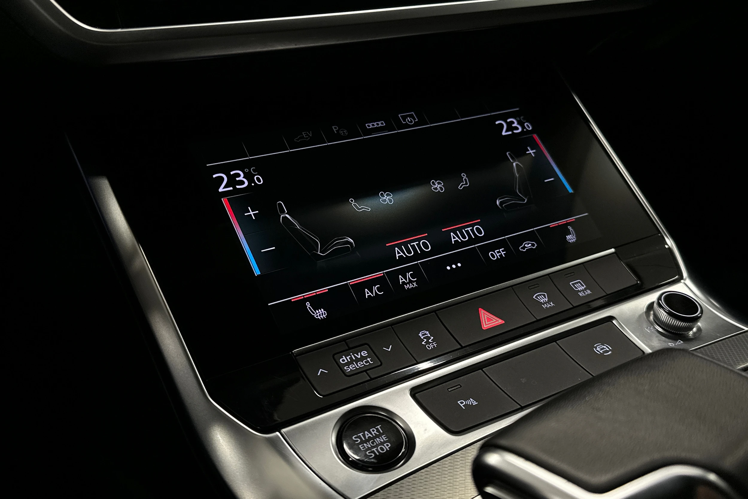 valkoinen Audi A6 2023 kuva 19.