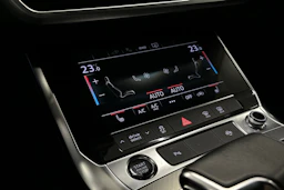 valkoinen Audi A6 2023 kuva 19.