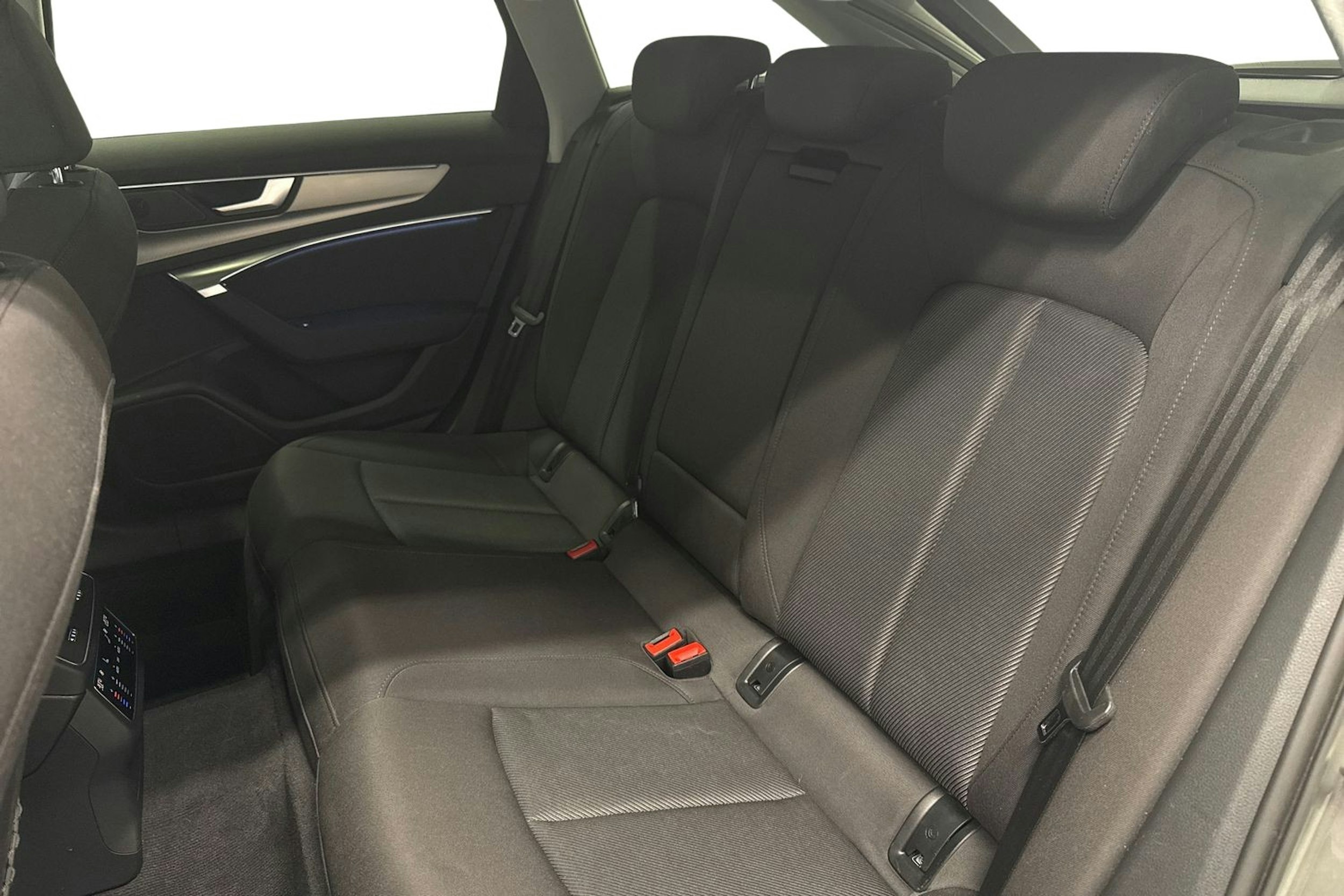 harmaa Audi A6 2023 kuva 21.