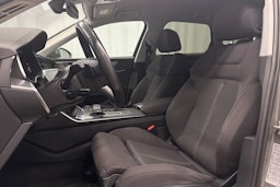 harmaa Audi A6 2023 kuva 22.