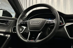 musta Audi A6 2023 kuva 20.