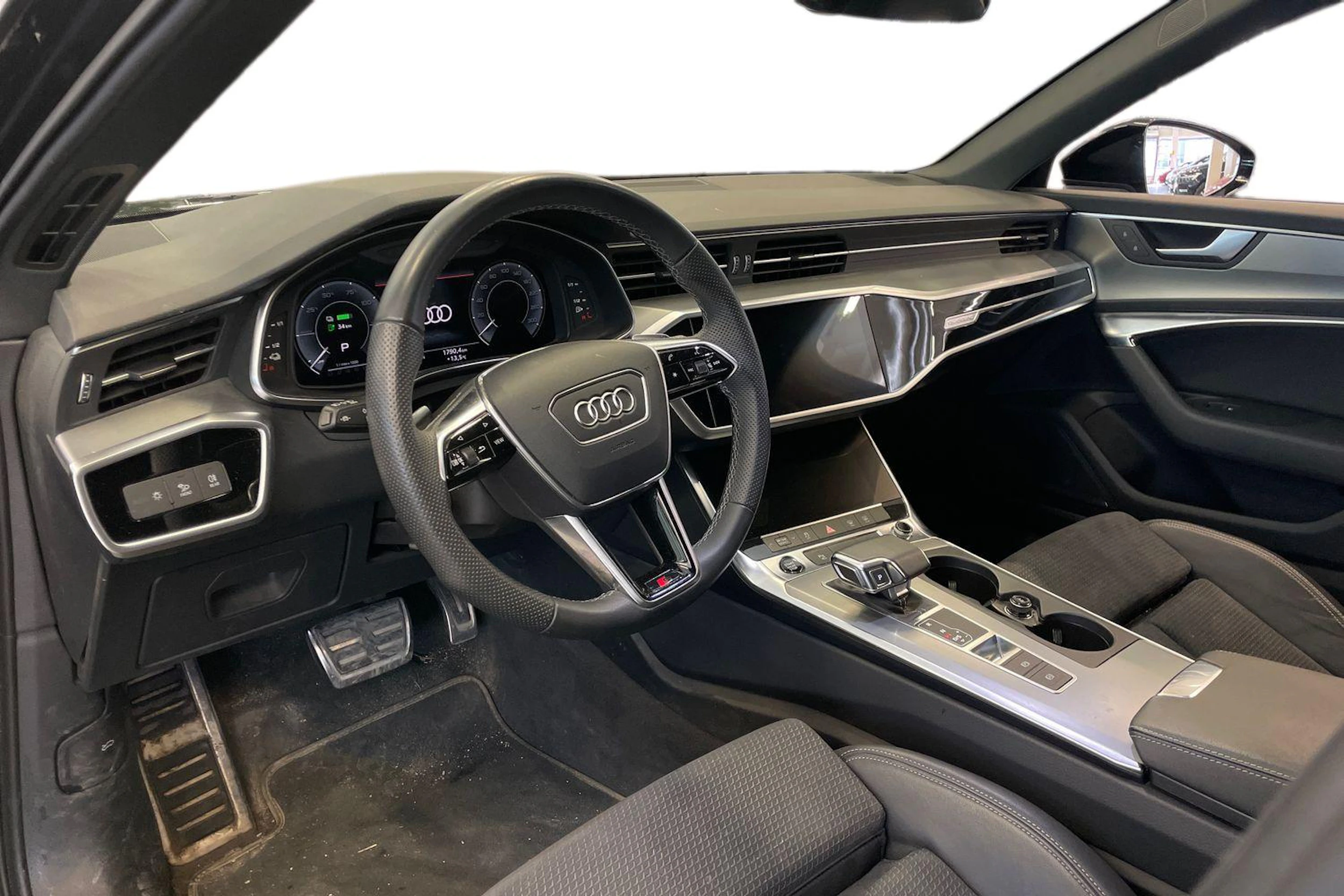 Harmaa Audi A6 2023 kuva 3.