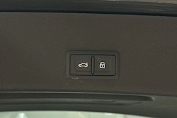 Harmaa Audi A6 2023 kuva 34.