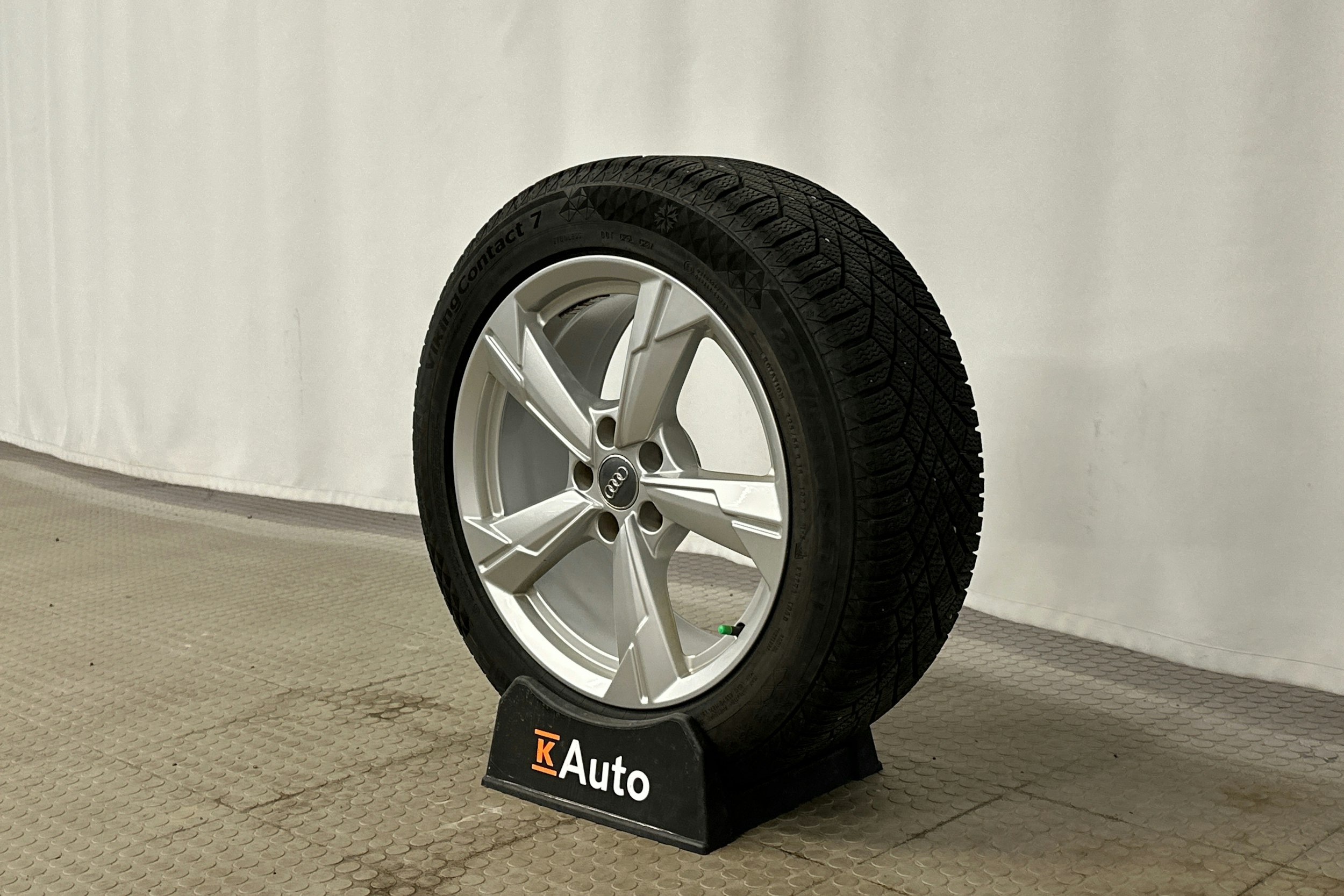 met. musta Audi A6 2023 kuva 10.