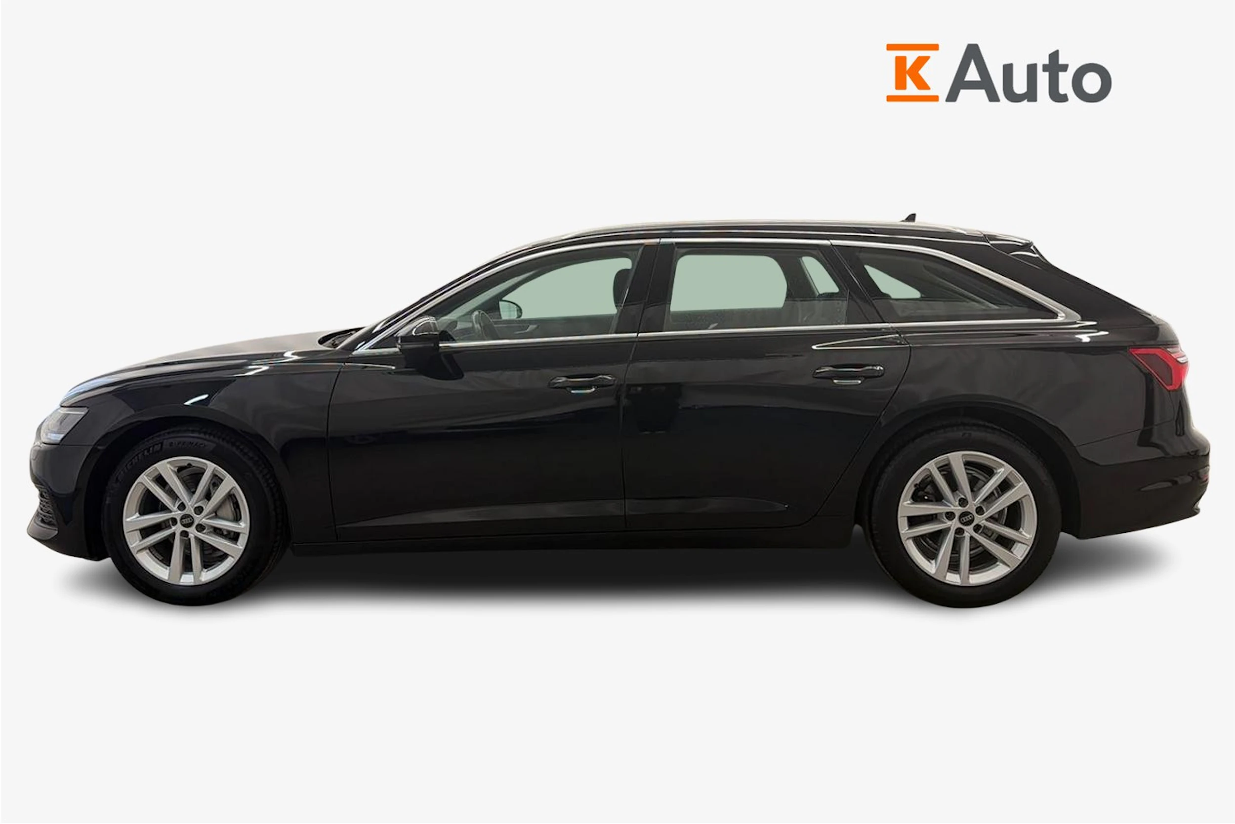 musta Audi A6 2023 kuva 5.