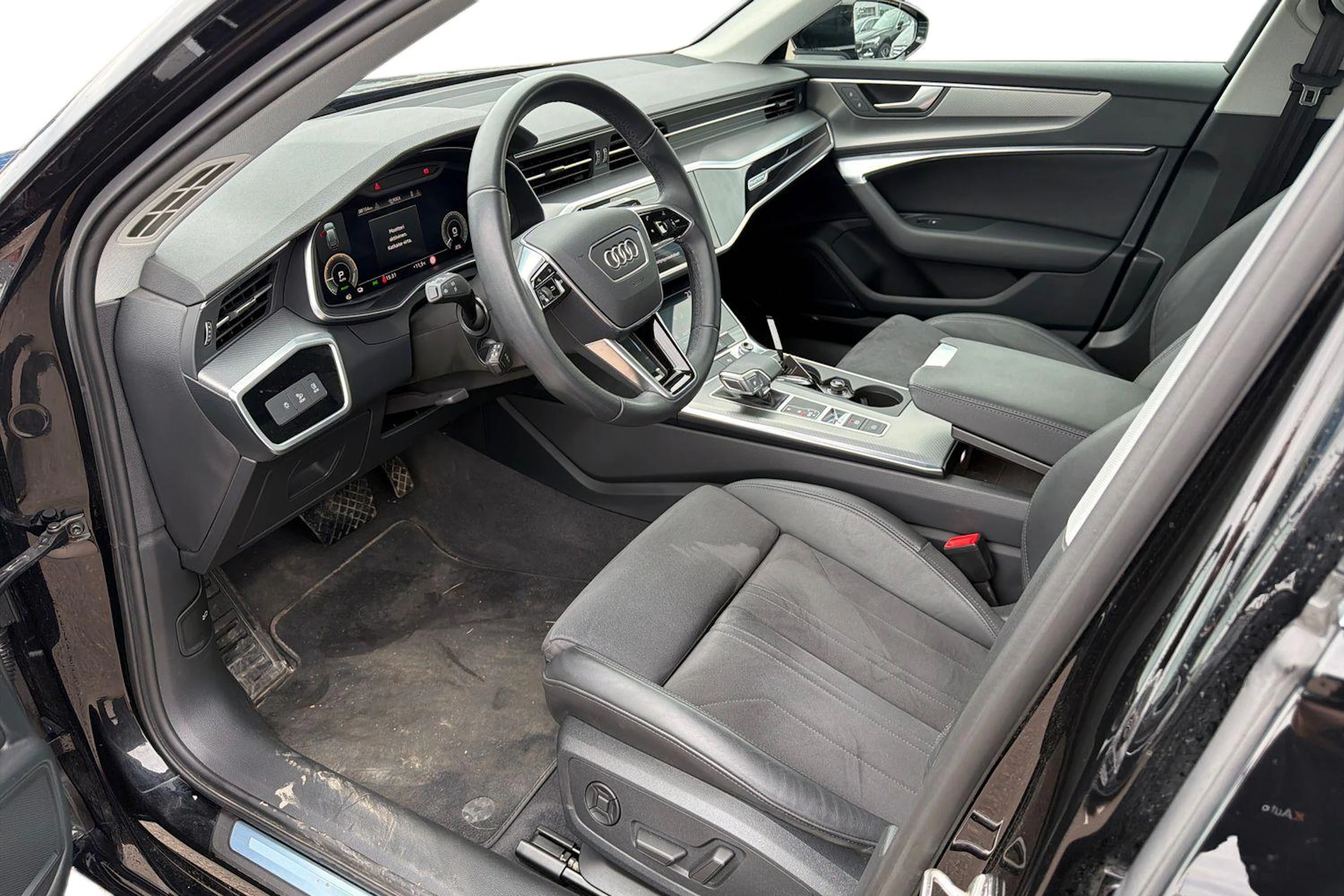 musta Audi A6 2023 kuva 3.