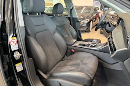 musta Audi A6 2023 kuva 23.