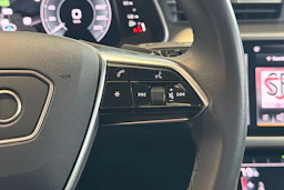 musta Audi A6 2023 kuva 31.