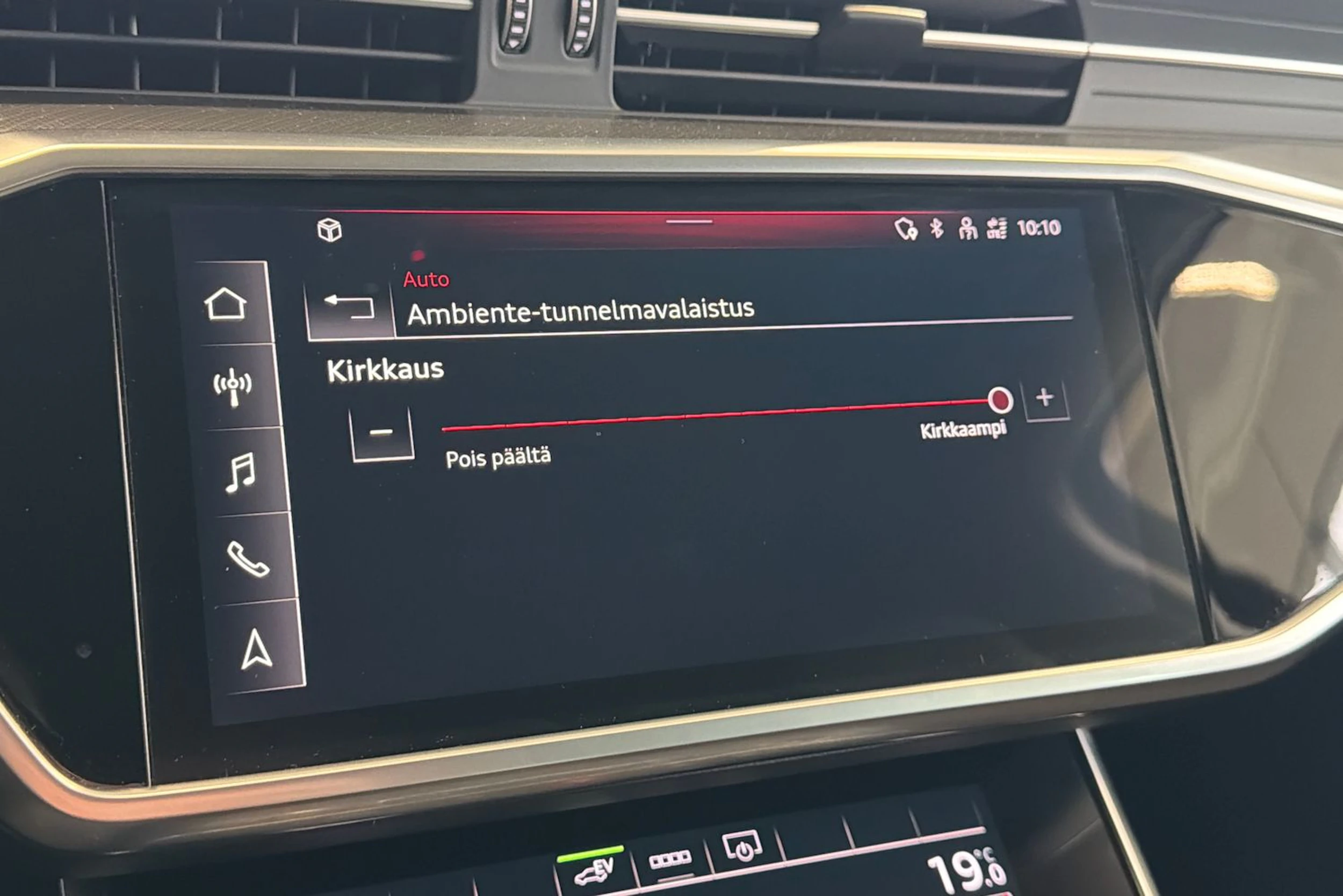 musta Audi A6 2023 kuva 37.