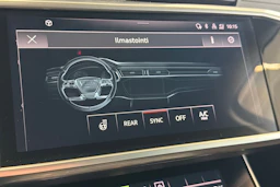 musta Audi A6 2023 kuva 43.