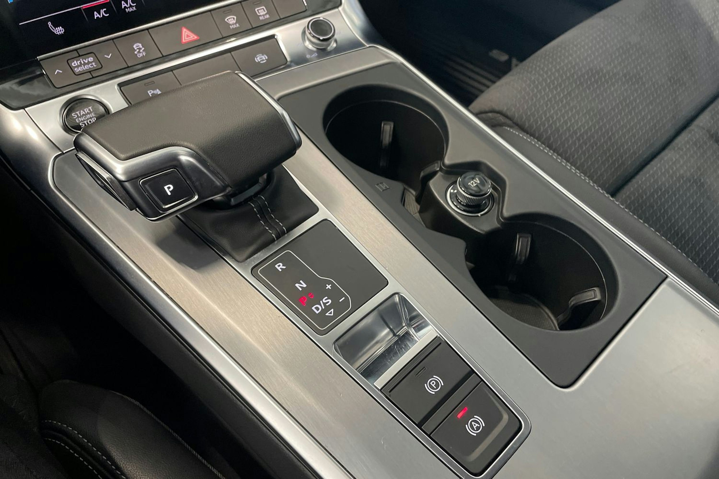 met. harmaa Audi A6 2023 kuva 37.