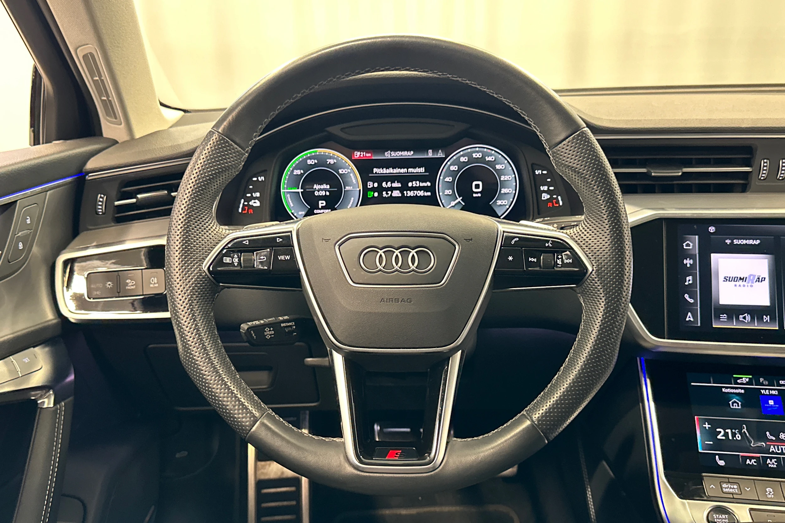 musta Audi A6 2023 kuva 12.