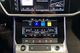 musta Audi A6 2023 kuva 17.