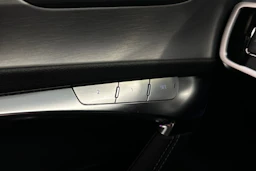 musta Audi A6 2023 kuva 27.