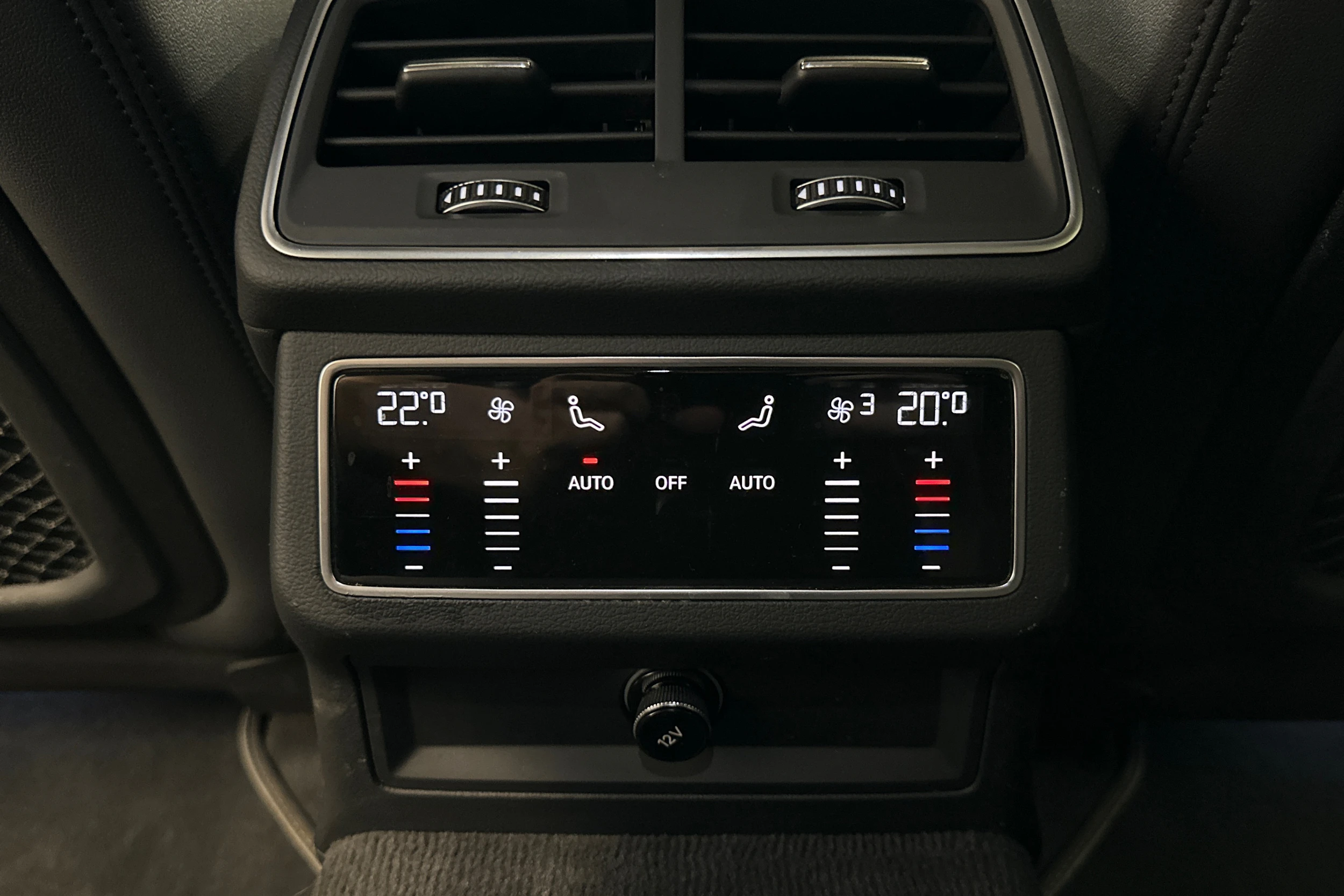 musta Audi A6 2023 kuva 29.