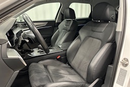 valkoinen Audi A6 2023 kuva 14.