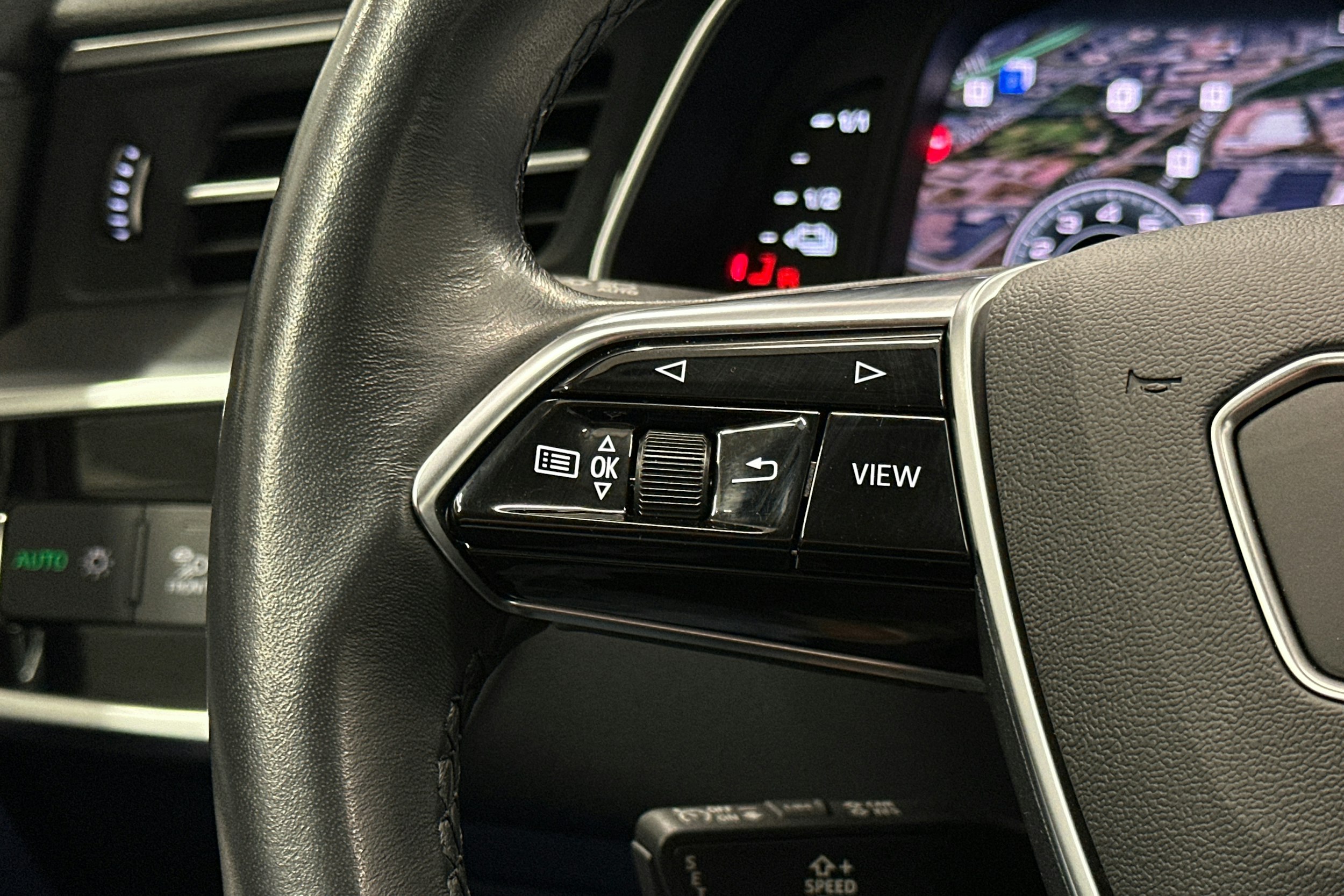 valkoinen Audi A6 2023 kuva 19.