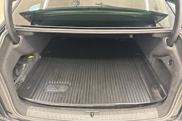 Musta Audi A6 2023 kuva 11.